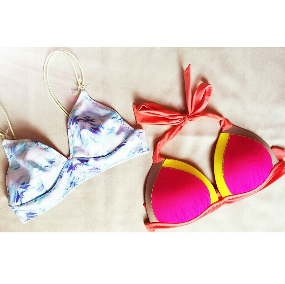 VICTORIAS SECRET    WATERCOLOR Bikini Top